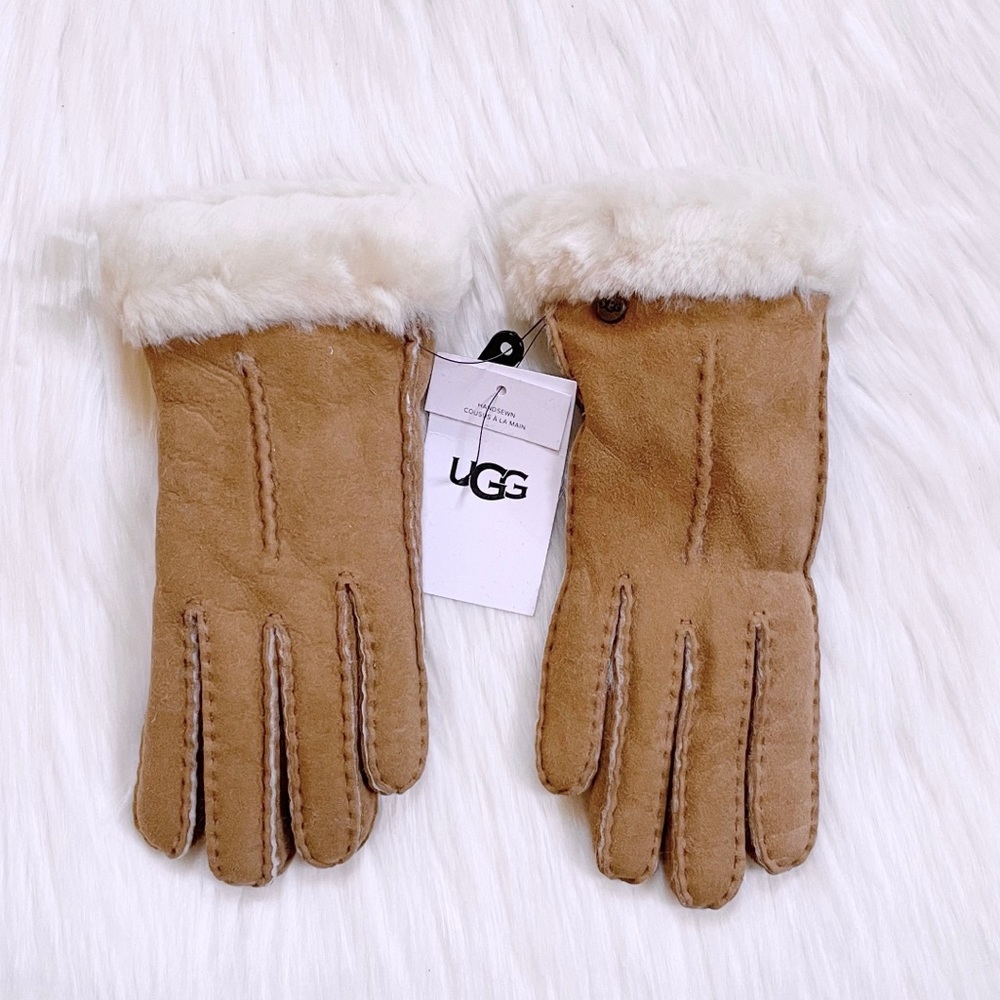 UGG Women’s Single Point Chestnut Sheepskin Gloves - Picture 2 of 6